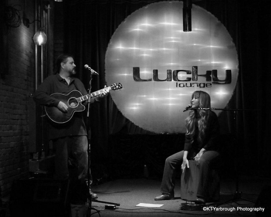Lucky Lounge gig photo by Kim Yarbrough BW